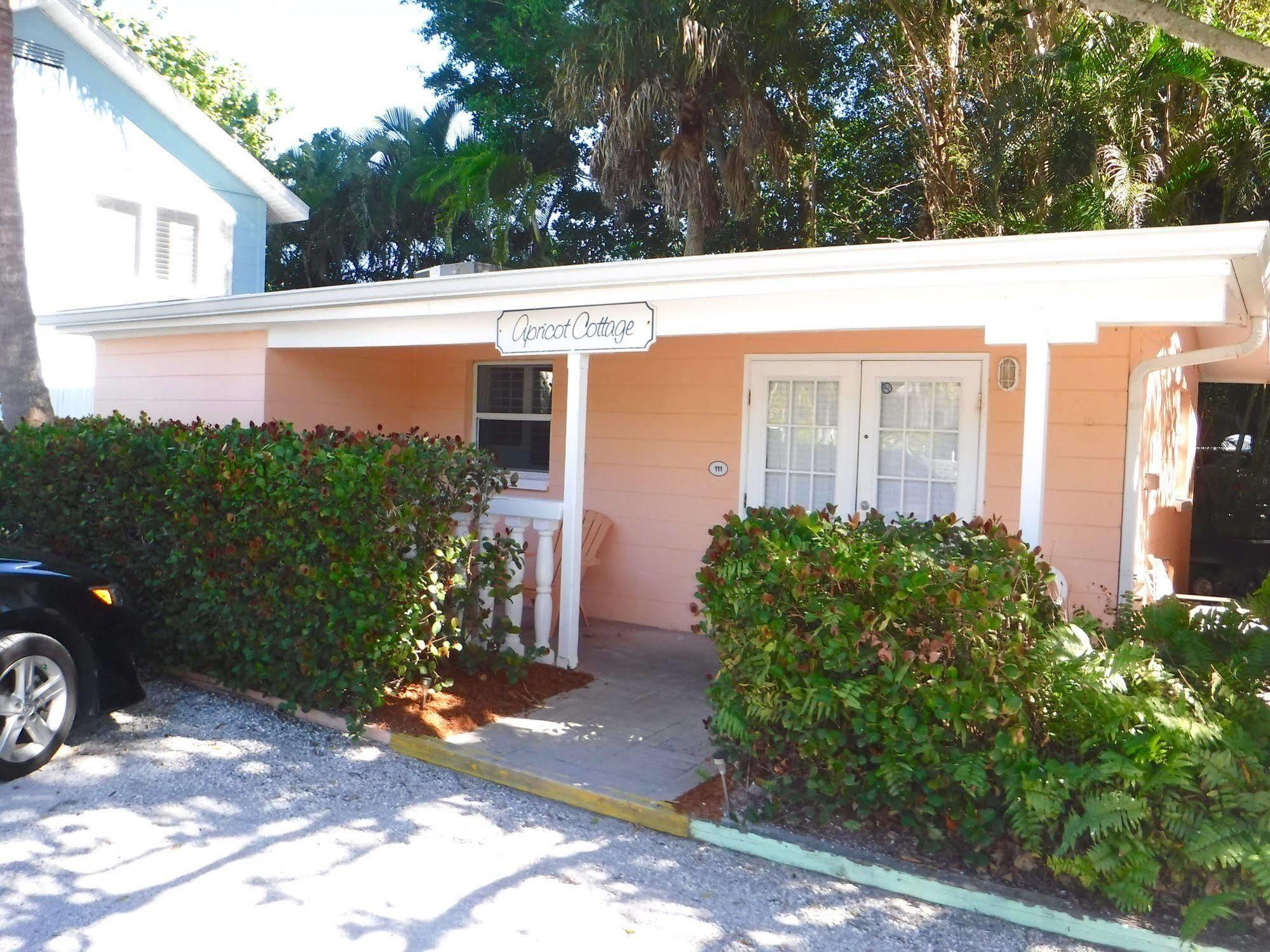 Waterside Inn On The Beach Sanibel Exterior photo