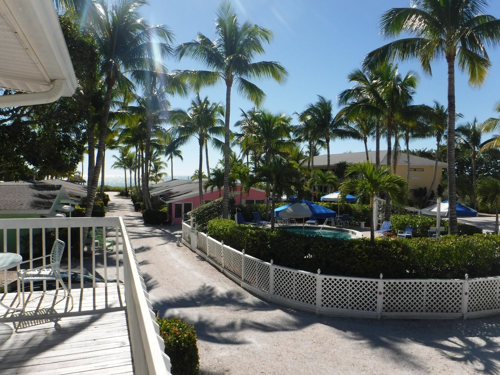 Waterside Inn On The Beach Sanibel Exterior photo